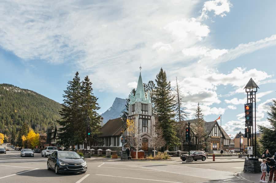 From Calgary: Private Banff National Park Day Trip - Who should book this Banff day trip?