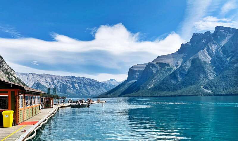 From Calgary: Private Lake Louise and Banff Day Trip - Two hours in Banff town