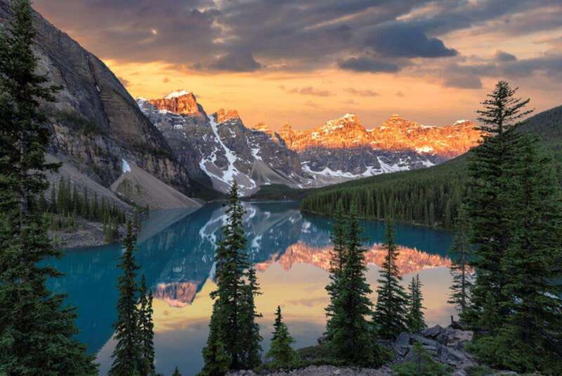 From Canmore/Banff: Moraine Lake Sunrise & Lake Louise Tour - Why the pre-dawn departure is worth it