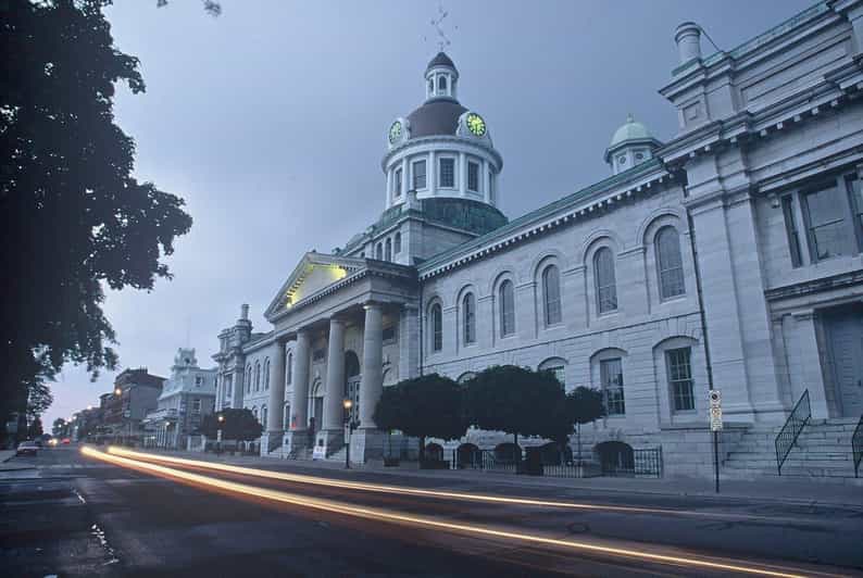 From Montreal: Kingston City Day Trip & 1000 Island Cruise - The Montreal pickup and long road south
