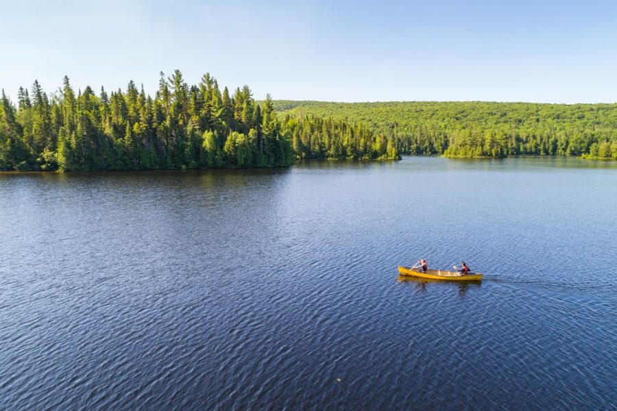 From Montreal: Mont-Tremblant National Park Hiking Day Trip - What to bring for a rain-or-shine day