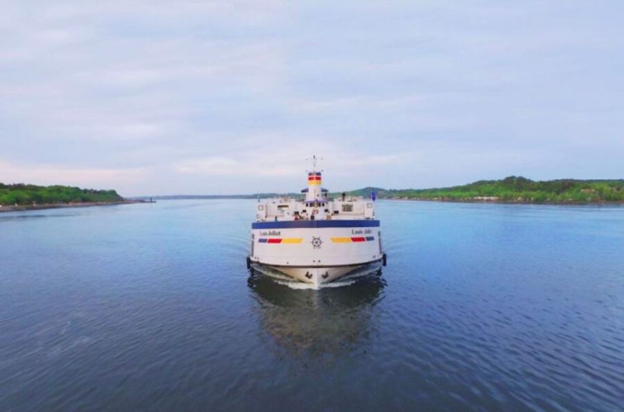 From Montréal: Québec City, River Cruise & Montmorency Falls - The St. Lawrence cruise changes the view
