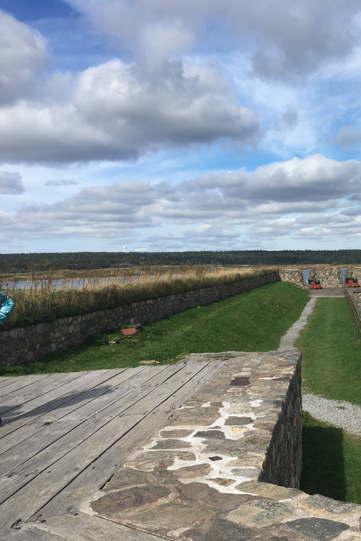 From Sydney, Canada: Walking Tour of Louisbourg Fortress - Meeting your guide at Sydney port