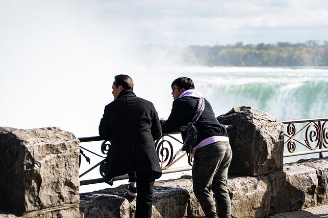 FROM TORONTO: Niagara Day Tour w/ Niagara on the Lake & Boat Ride - Skylon Tower is the winter alternative