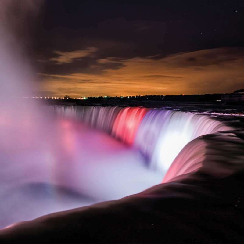 From Toronto: Niagara Falls Tour with Journey & Dinner - Why the evening illumination is the main event
