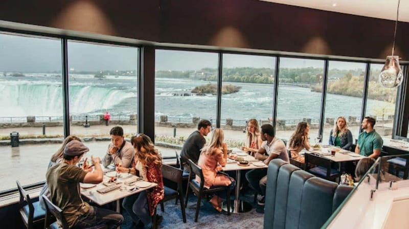 From Toronto: Niagara Falls Tour with Journey & Dinner - Table Rock and the Horseshoe Falls