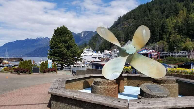 From Vancouver: Shannon Falls and Whistler Sightseeing Tour - Who should book this day out