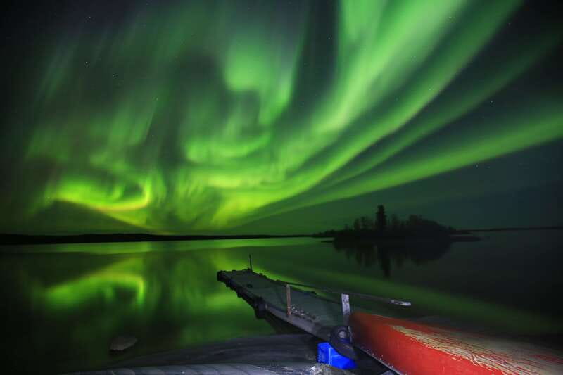 From Yellowknife: Northern Lights Bus Tour with Photos - Pickup and the ride along the Ingraham Trail