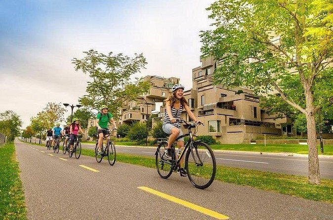 Full Day Family Bike Rental - Choosing Downtown, The Village, or Plateau Mont-Royal