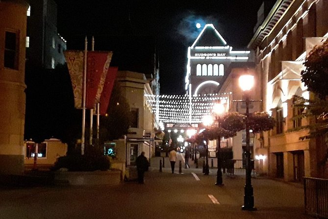 Ghostly Walking Tour in Victoria - Downtown landmarks with a darker side