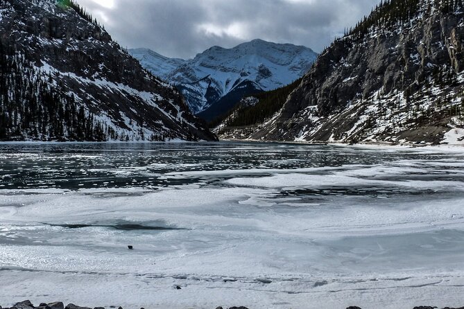 Grassi Lake and Grotto Canyon Hiking Calgary/Canmore/Banff - Reaching the turquoise waters of Grassi Lakes