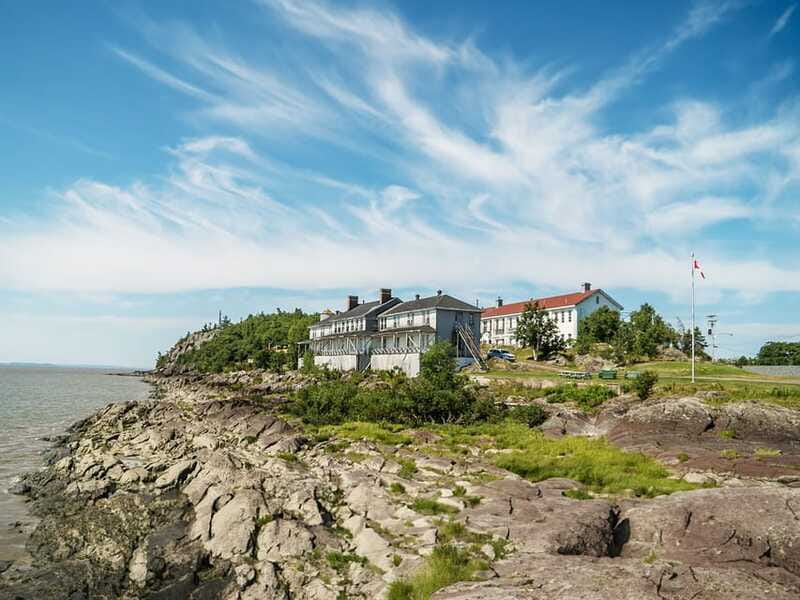 Grosse-Île: Irish Immigrant Memorial Cruise & Tour - Costumed characters give the story a human face