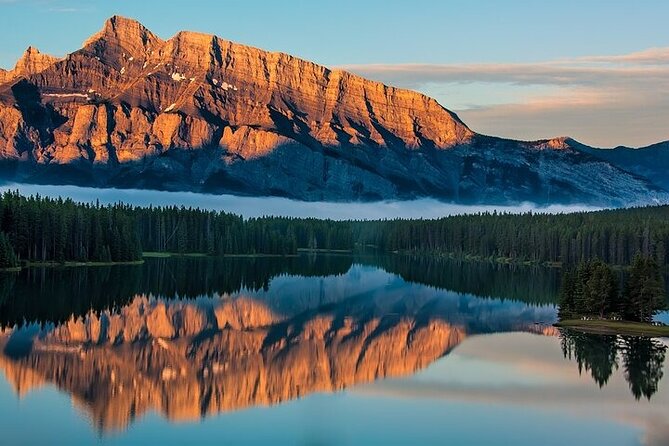 Guided Tour to Banff Highlights & Wildlife With Gondola Admission - What the guides add to the experience