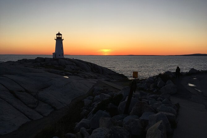 Half Day Small Group Tour in Peggy's Cove and Titanic Cemetery - Guides who shape the experience