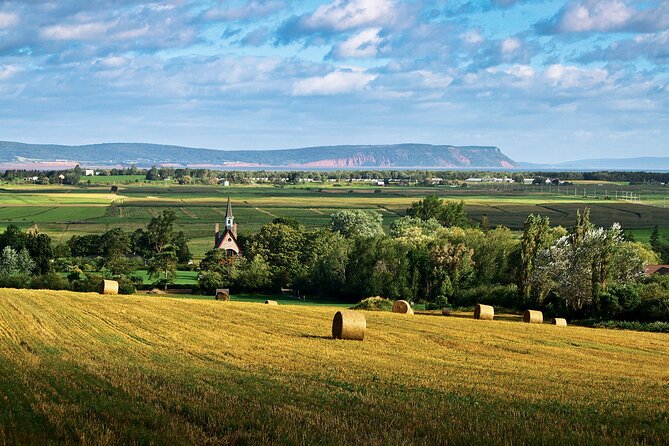 Half-Day Small-Group Tour of Annapolis Valley - Old Post Road gives you the best wide view
