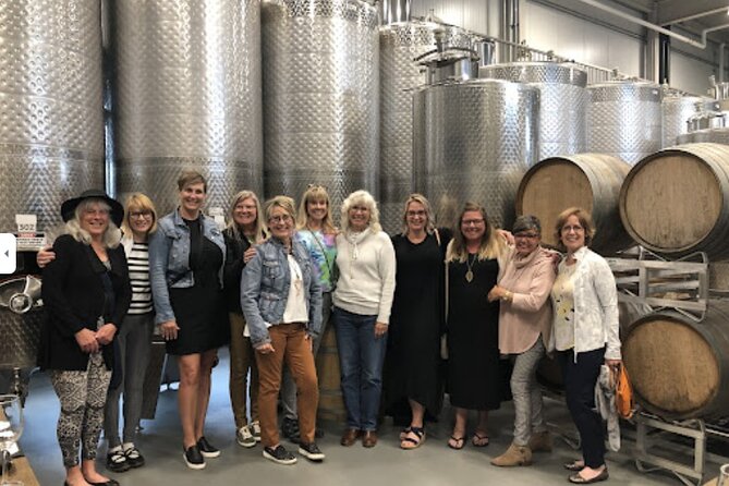 Half-Day West Kelowna Afternoon Wine tour - Stop four: finish with room for a final glass
