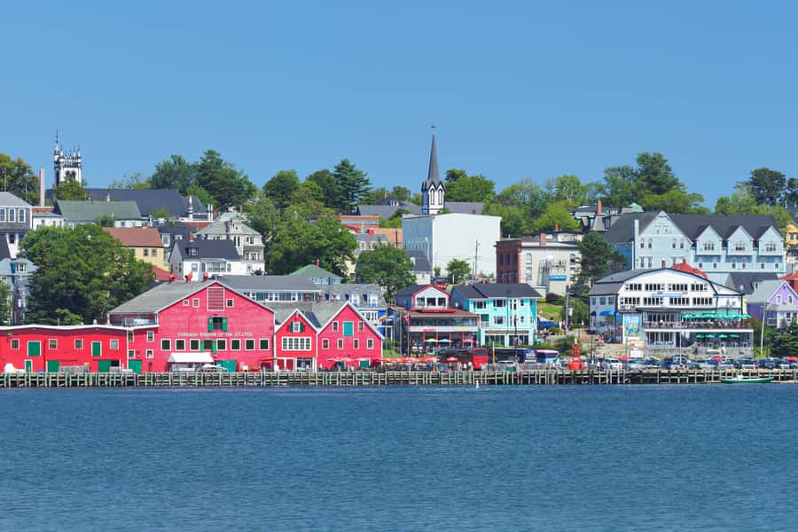 Halifax: Lunenburg and Mahone Bay Private Tour - Lunenburg in one focused hour