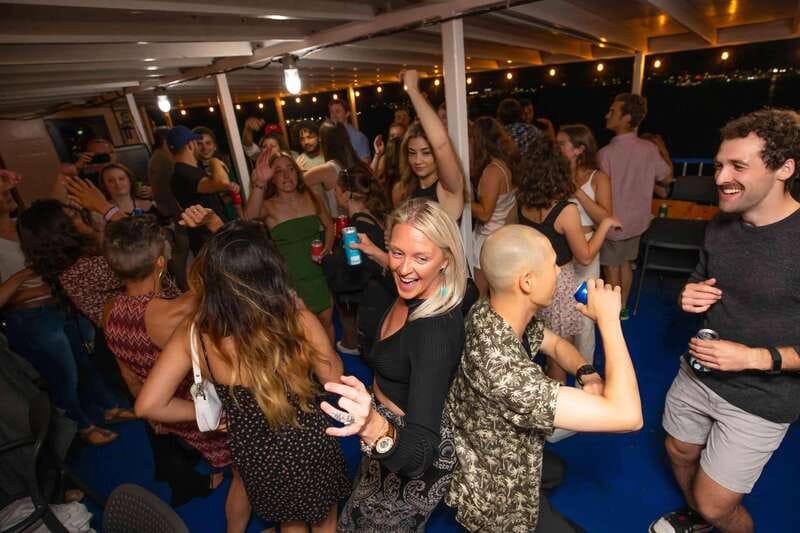 Halifax: Party Cruise on the Harbour Queen - What the two-hour cruise feels like