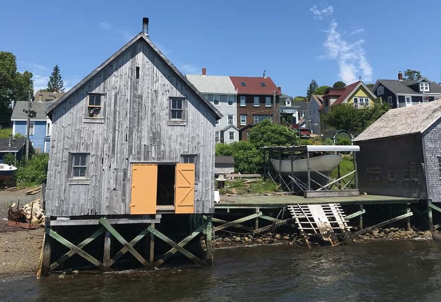 Halifax: Peggy's Cove, Lunenburg, and Annapolis Valley Tour - Vineyard tasting: a pleasant finish, with an extra charge