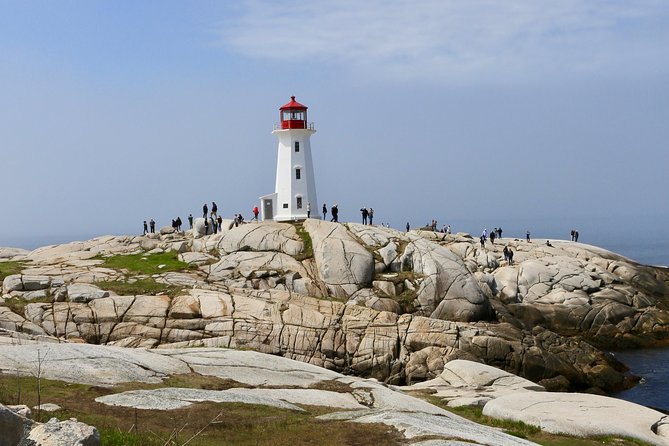 Halifax: Peggy's Cove tour - Food, shops, and the choice between them