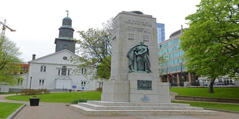 Halifax: Small Group Walking Tour with Citadel & Museum - Reaching the Halifax waterfront
