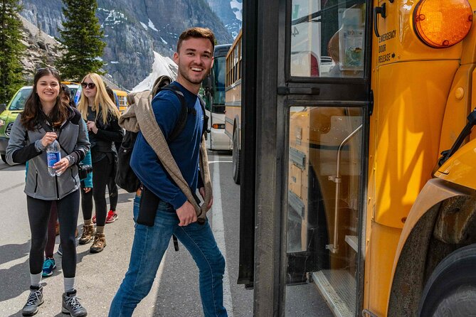 Hop-On and Hop-Off Banff Bus - Lake Louise: the famous stop with limited spare time