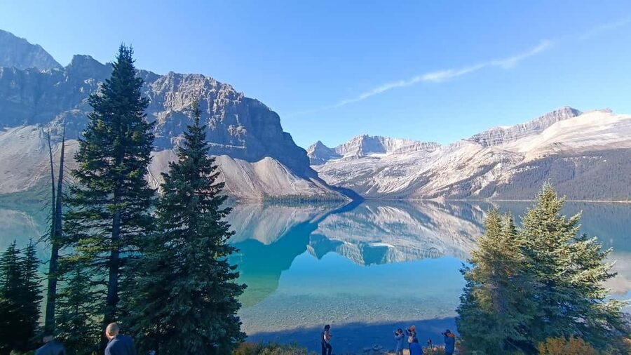Icefield: Bow Lake, Columbia Icefield, Peyto Lake Day Tour - Guides, Languages, and Transport