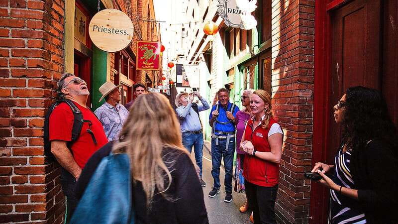 Iconic & Obscure Victoria Walking Tour - Should you book the Iconic & Obscure Victoria Walking Tour?