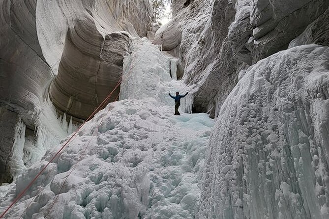 Jasper Ice Climbing Experience - The climb: a workout with a view