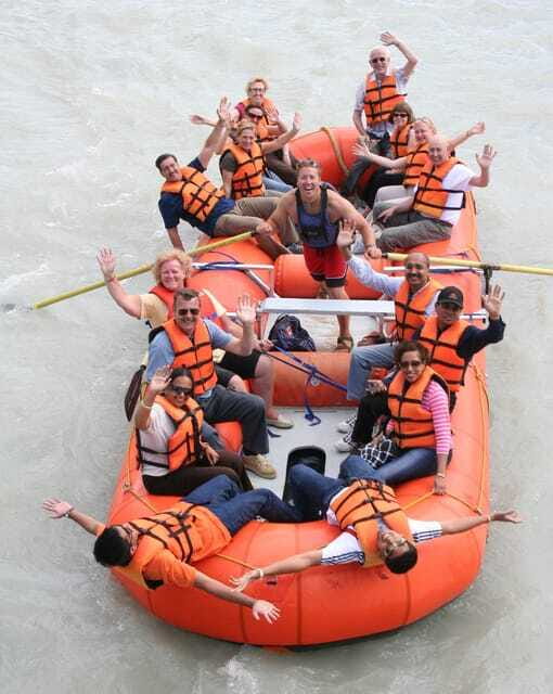 Jasper: Jasper National Park Easy 2-Hour Rafting Trip - Calm water, small rapids, and plenty of splashing