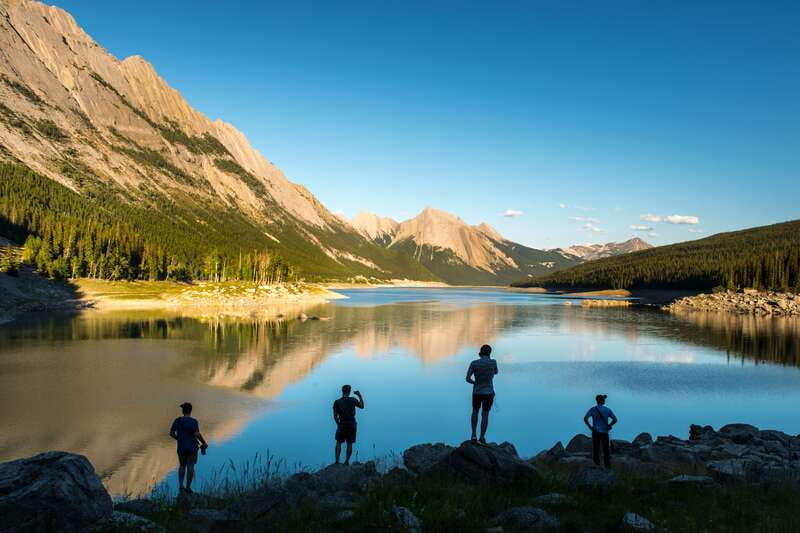 Jasper: Maligne Valley Wildlife & Spirit Island Cruise - Key points to know before booking