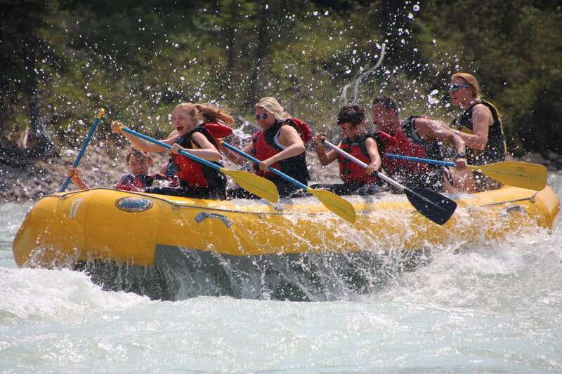 Jasper National Park: 2-Hour Whitewater Rafting - Getting suited up for cold Canadian water