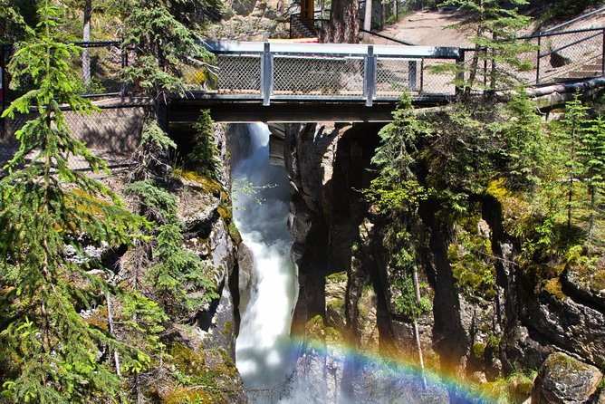 Jasper National Park Tour: Maligne Valley, Medicine Lake and Spirit Island - Why this six-hour Jasper tour works