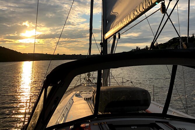 JFarwell Moonlight Yacht Cruise from Halifax Waterfront - Drinks, blankets, music, and comfort