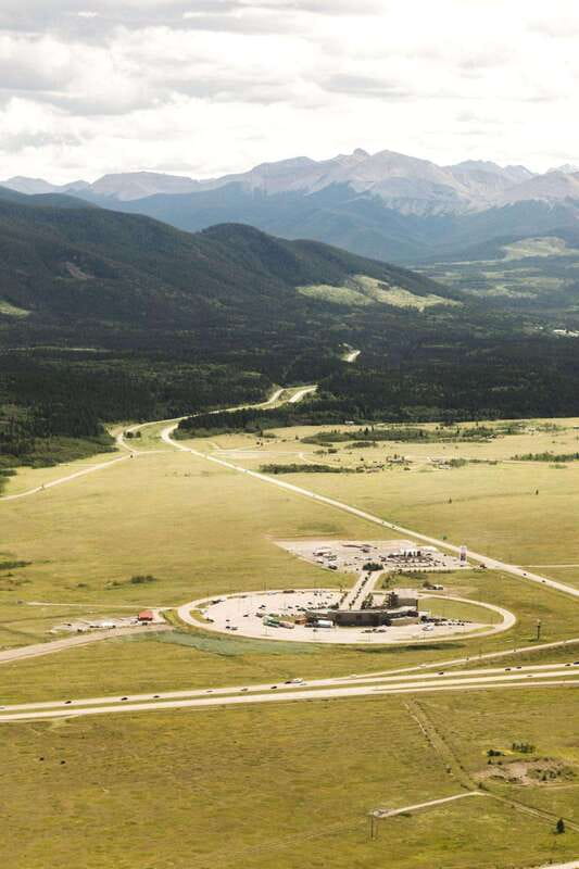 Kananaskis: 20 Minute "Warrior lookout" Helicopter Tour - Returning along Barrier Lake