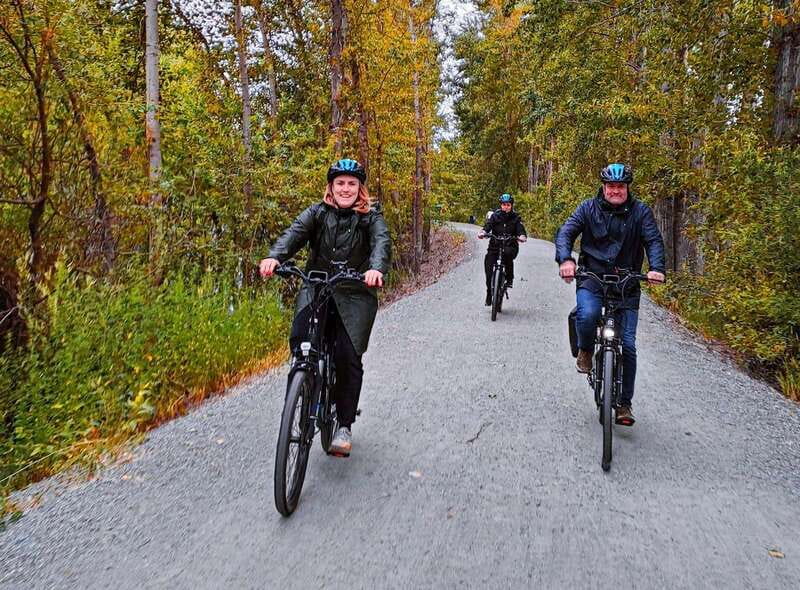 Kelowna: E-Bike Ride and Axe Throwing Adventure - Riding the Rails with Trails route