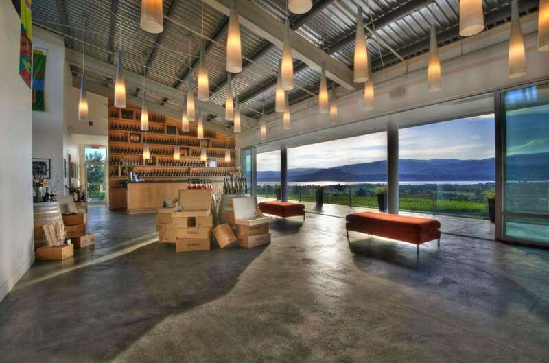 Kelowna: East Kelowna Half Day Guided Wine Tour - The Vibrant Vine Winery: a short hop and a different feel
