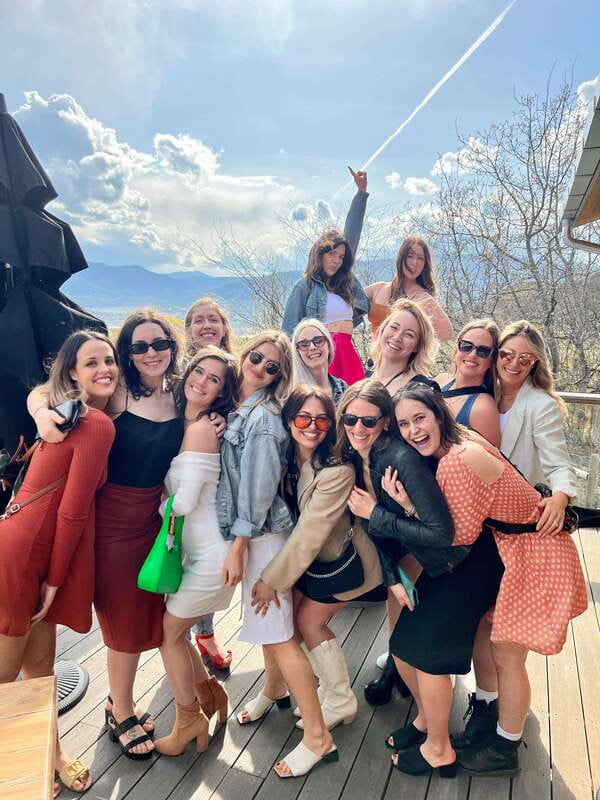 Kelowna: Lake Country Full Day Guided Wine Tour - Gray Monk combines wine and a long lunch