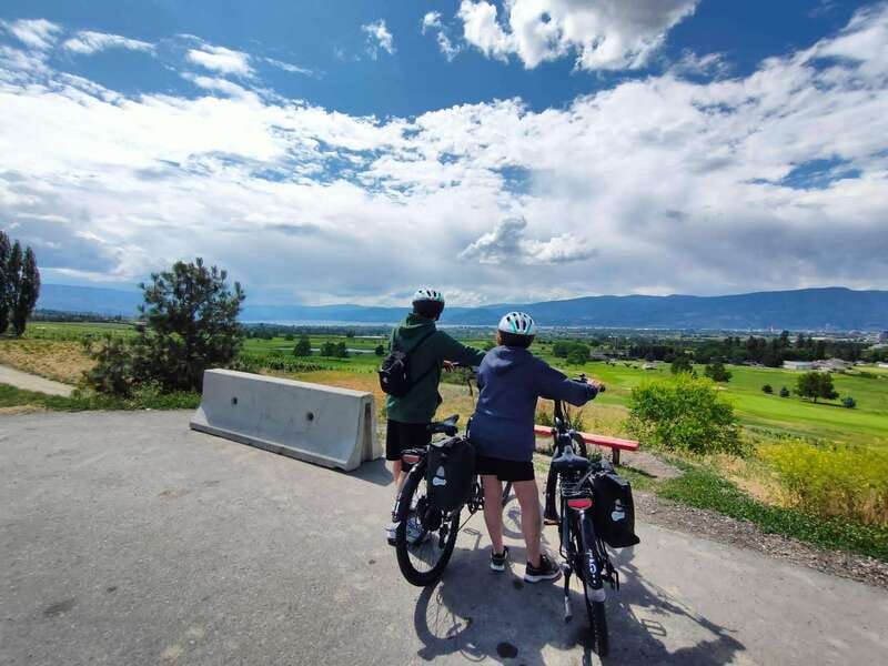 Kelowna: Okanagan Lake Guided E-Bike Tour with Picnic - Should You Book It?
