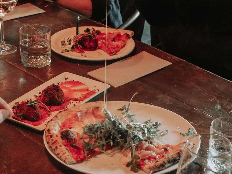 Kelowna: Walking Food Tour with 7 Tastings and 4 Drinks - Why the local connections matter