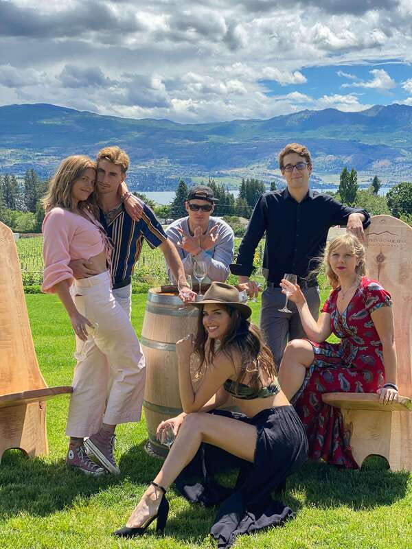 Kelowna: West Kelowna Full Day Guided Wine Tour - The Hatch starts the day with a relaxed first stop