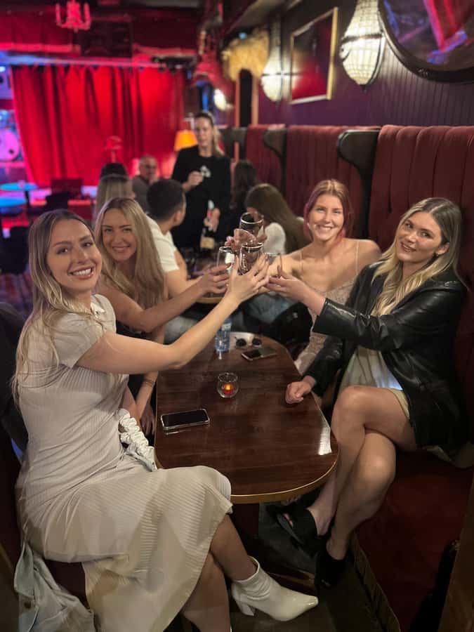 Kelowna: West Kelowna Half Day Guided Wine Tour - What the guides add to the day