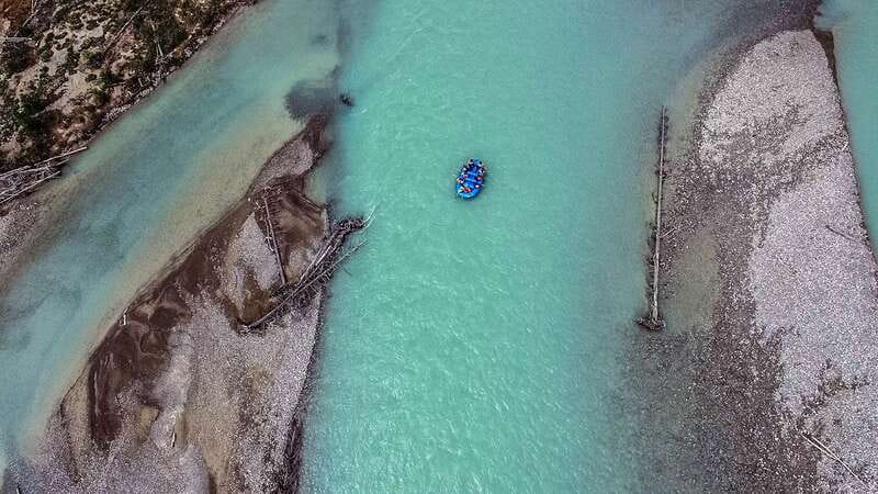 Kicking Horse River: Whitewater Rafting Experience - When the canyon tightens