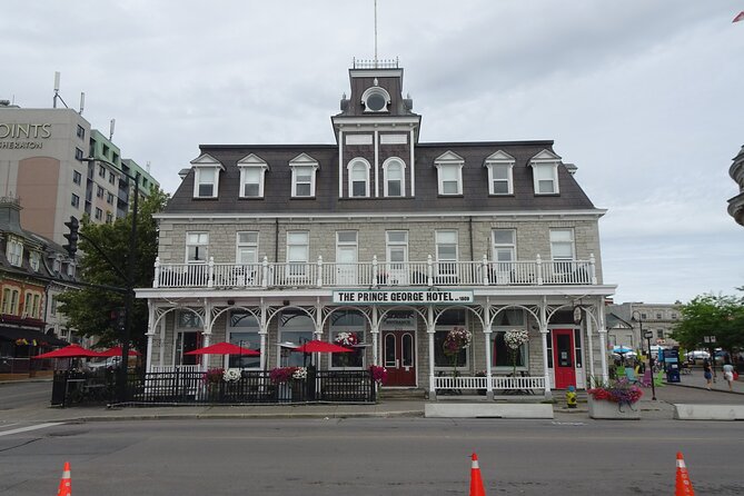 Kingston Self-Guided Walking Tour & Scavenger hunt (updated) - Queen’s and the courthouse bring more history into view