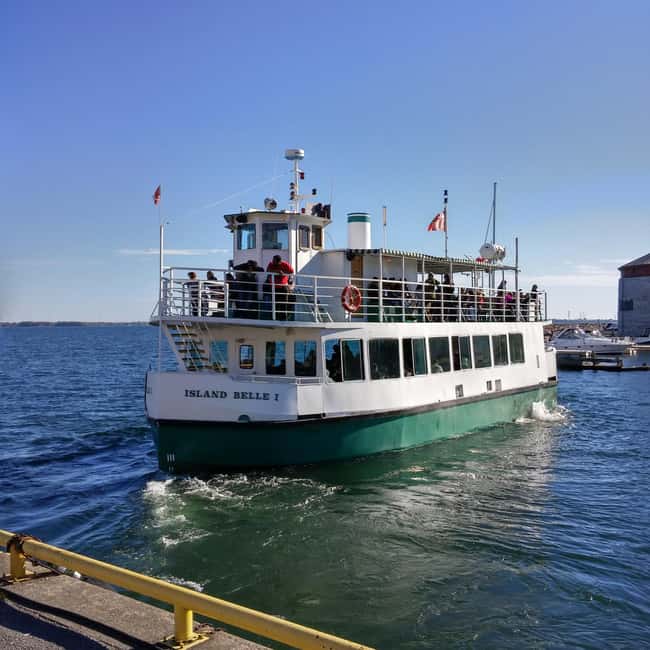 Kingston: Waterfront Shipwreck Cruise with Guide - From the Comet to Wolfe Islander II