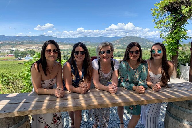 Lake Country Full Day Lunch Wine Tour-Incl. Tastings & Guide Grat - Six wineries in six hours