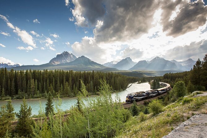 Lake Louise and Moraine Lake Full Day Tour - Why this full-day route works