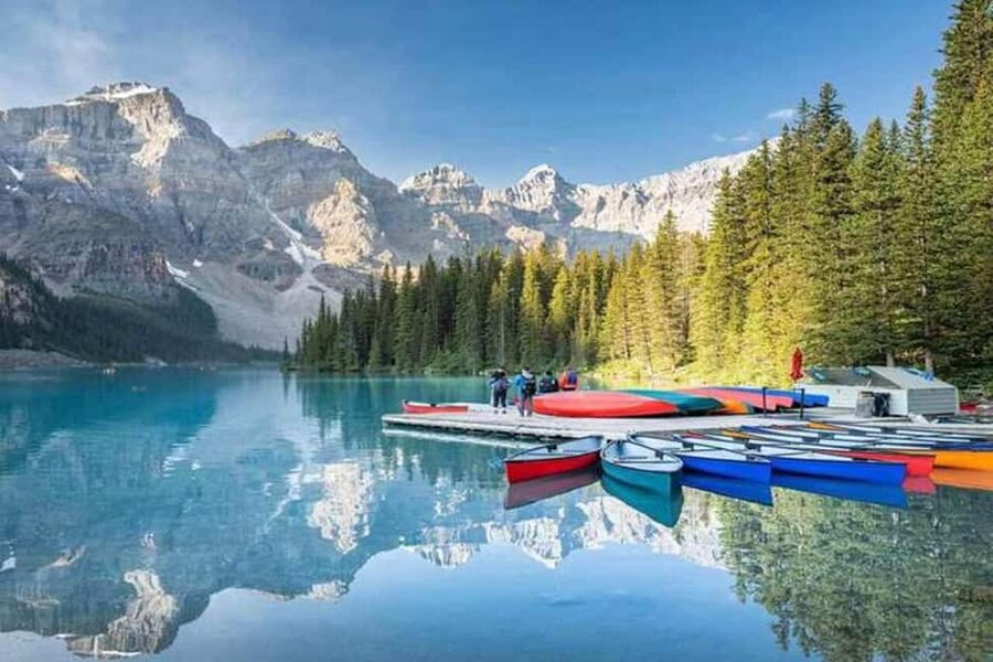 Lake Louise, Emerald Lake, Minnewanka Cruise & Banff Town - Two Jack Lake offers an easy photo stop