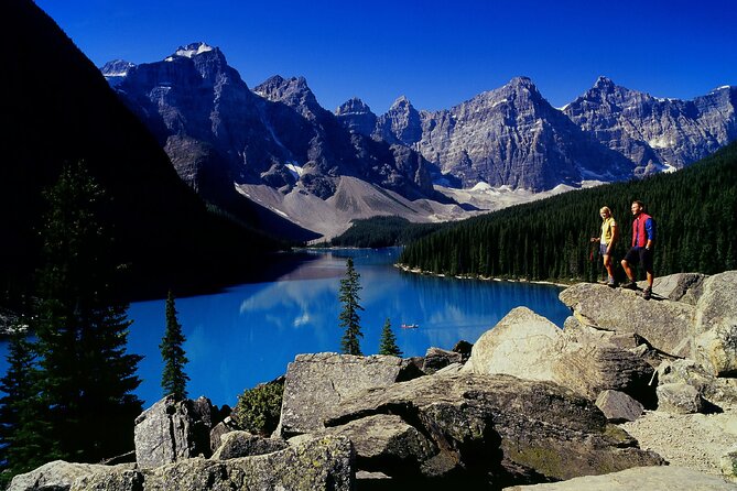 Lake Louise 、Moraine and Emerald Lake Tour from Calgary Banff - What the guide adds to the day