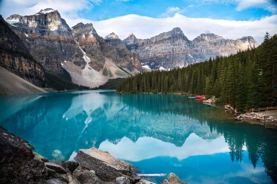 Lake Louise,Moraine Lake,Yoho NP,Johnston Canyon & BanffTour - Moraine Lake is the seasonal showstopper